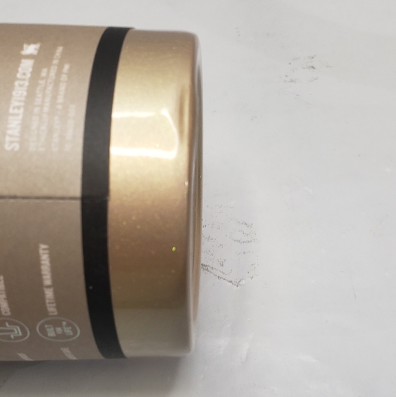 FLAW - NWT Stanley x e.l.f. Special Edition 40oz Tumbler in Honey Talks - Picture 6 of 9